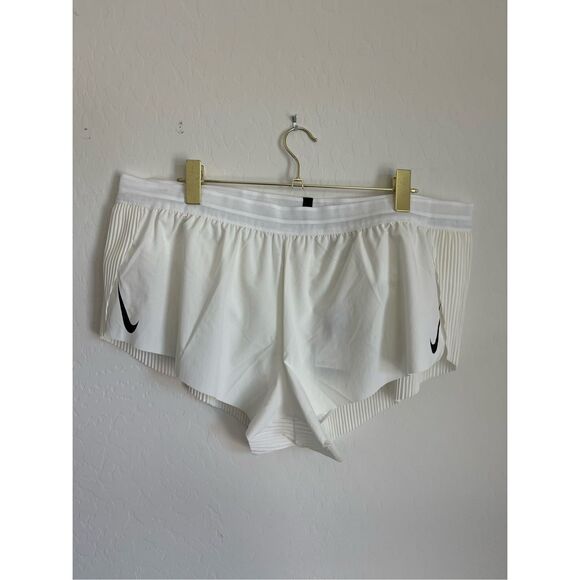 NIKE Plus Size Pleated Running Shorts Size 3XL NWT - Picture 1 of 6